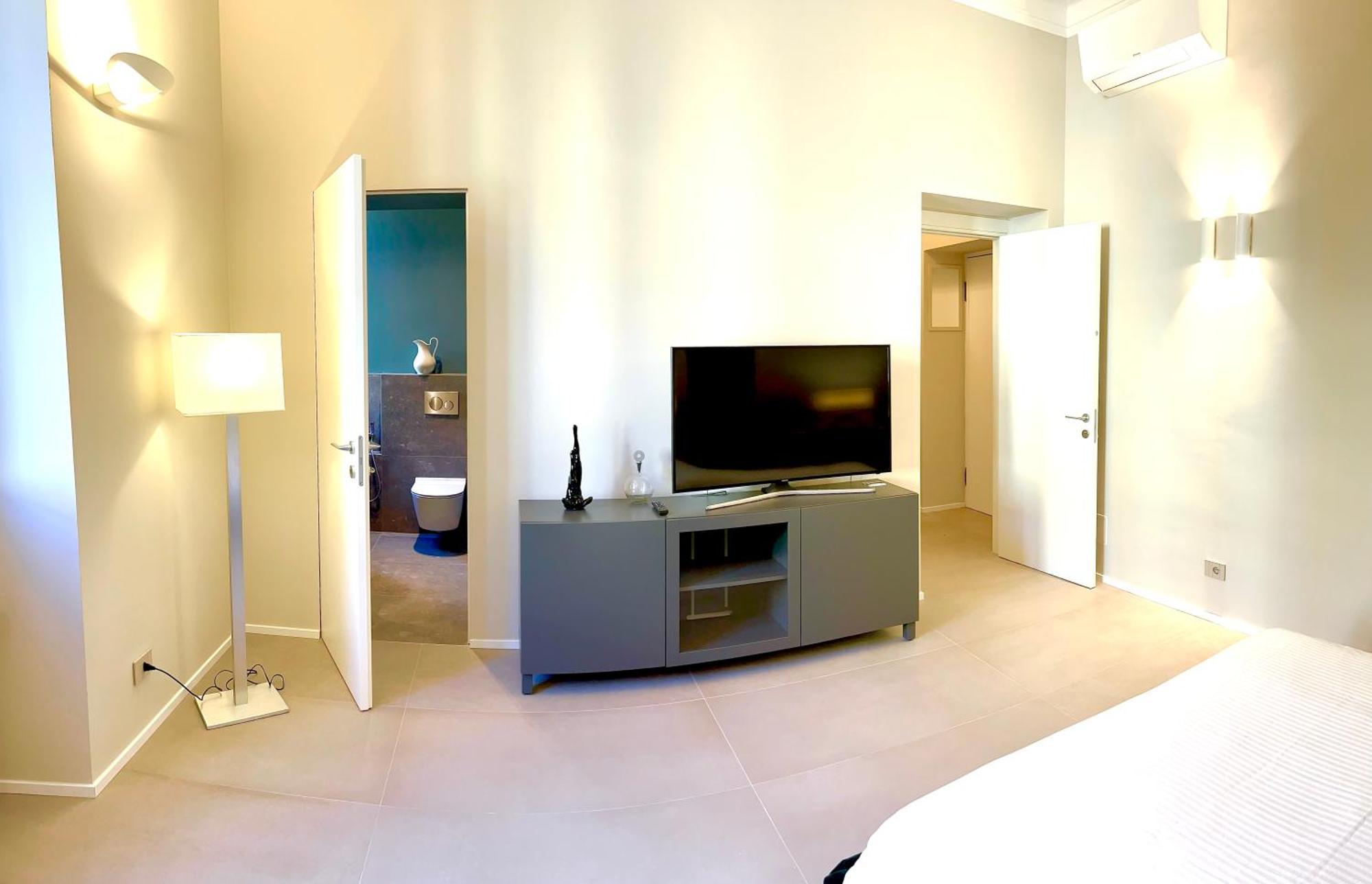 Apartment Solferino 37 Milan