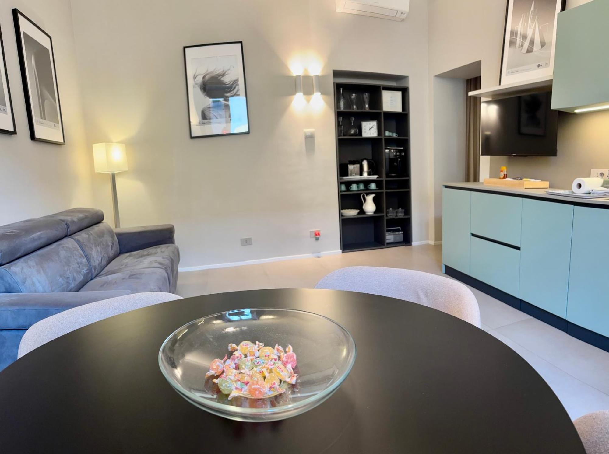Apartment Solferino 37 Mailand